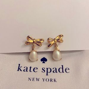 Kate Spade pearl bow tied up drop clip earrings NWOT